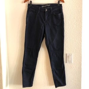 Gently Used Universal Thread Mid Rise Skinny Jeans